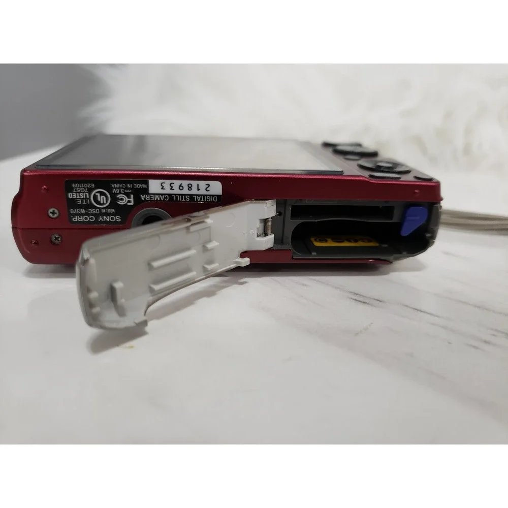 BROKEN FOR PARTS Sony Cybershot DSC-W370 14.1MP Digital Camera Burgandy Red